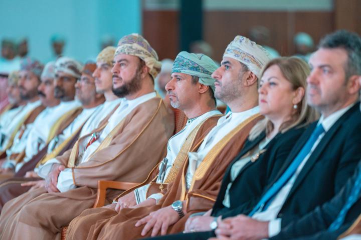 سمو السيد أسعد بن طارق آل سعيد يفتتح "المؤتمر الدولي للرابطة الإقليمية لمنظمي الطاقة".. وإشادات دولية بالحلول العُمانية المبتكرة